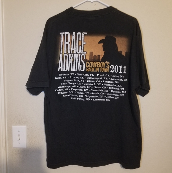 2011 Trace Adkins Cowboy's Back In Town Tour Concert Tee Size XL - Picture 2 of 5